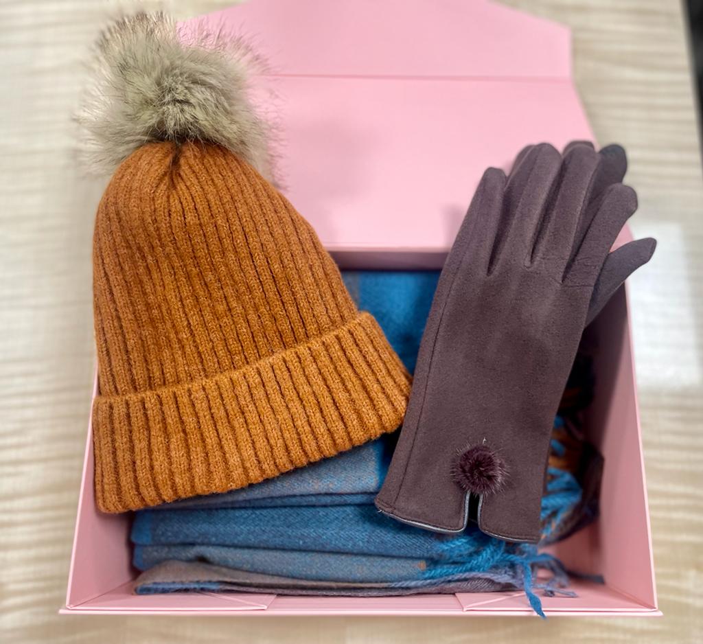 Luxury Gift Box Hat,Scarf & Gloves Boutique Ladybelle Abbeyleix