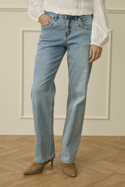 Cream Straight Leg Jeans - CoCo Fit