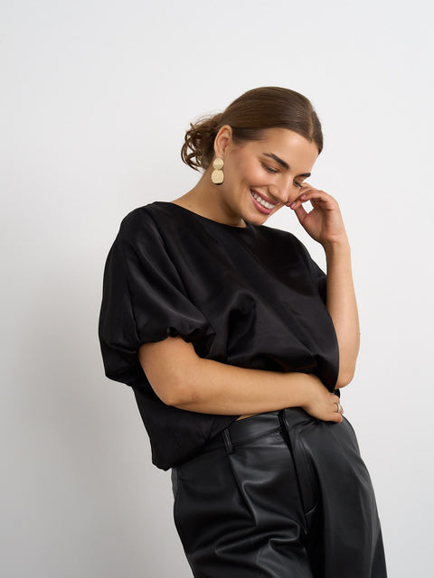 Kyla Satin Bubble Top -Black