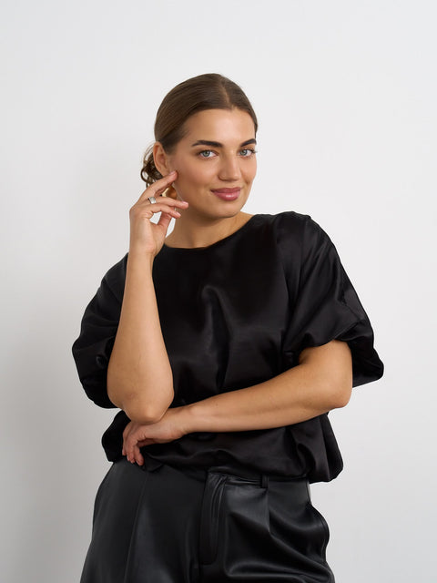 Kyla Satin Bubble Top -Black