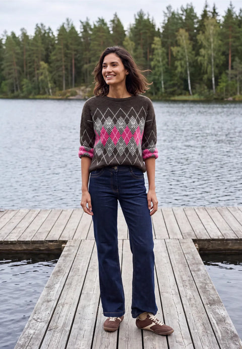 Cecil Feather Yarn knit with Argyle Print