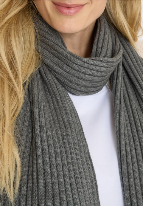 Cecil Knitted Scarf - Olive