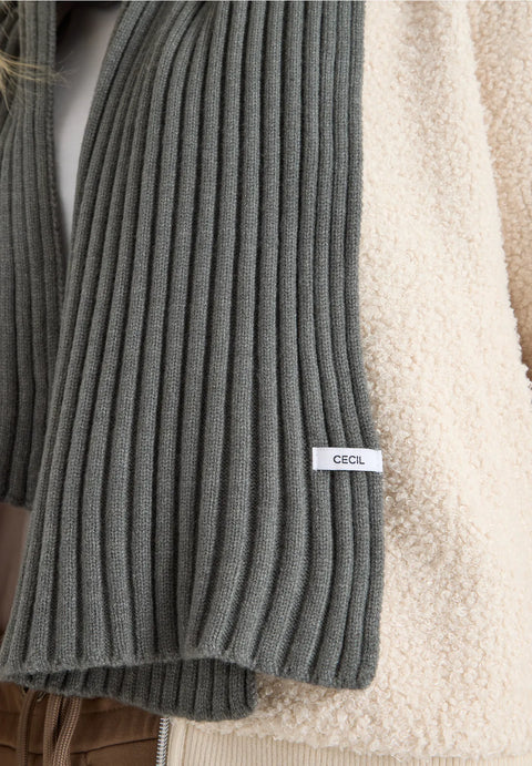 Cecil Knitted Scarf - Olive