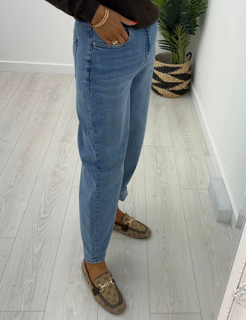 Kyla Barrel Jeans - Mid Denim