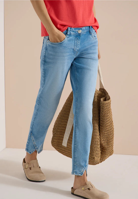 Cecil Scarlett Straight Leg Jeans- light blue wash