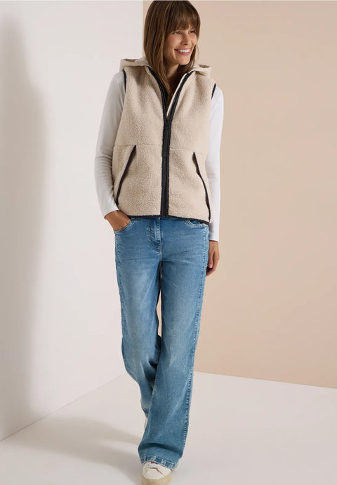 Cecil Teddy Vest with Detachable Hood- vanilla