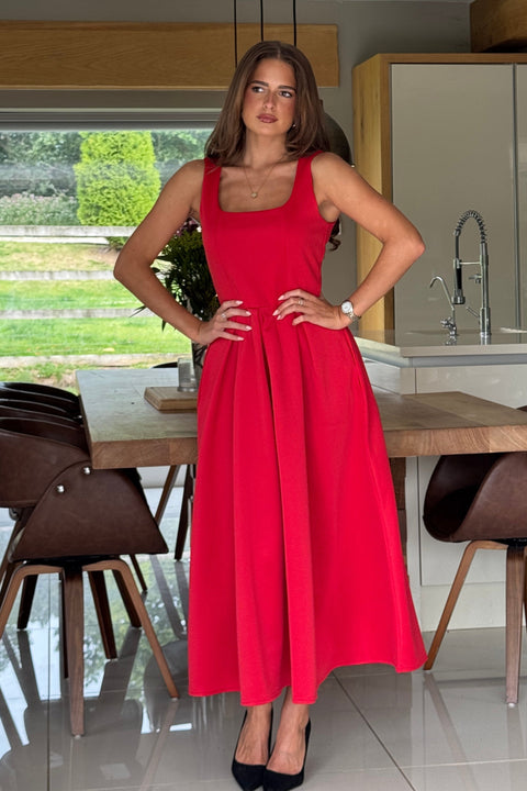 Girl in Mind  Erica Square Neck Pleated Midi Dress Red