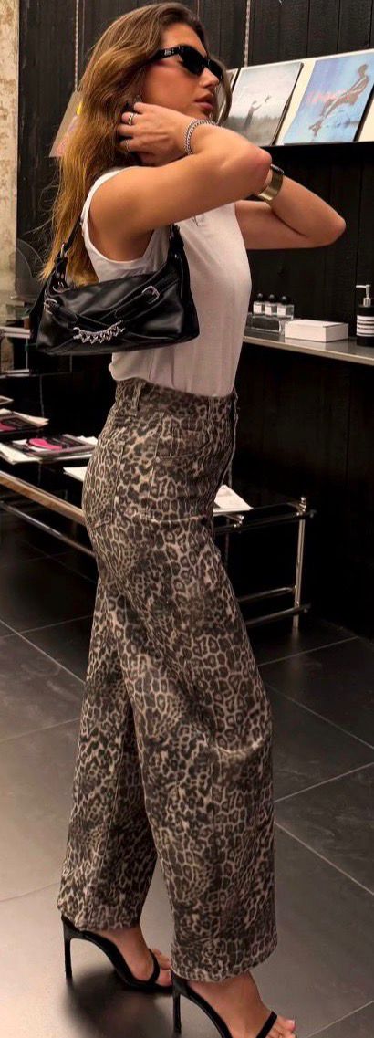 Kyla Barrell Leg Jeans- Leopard Print