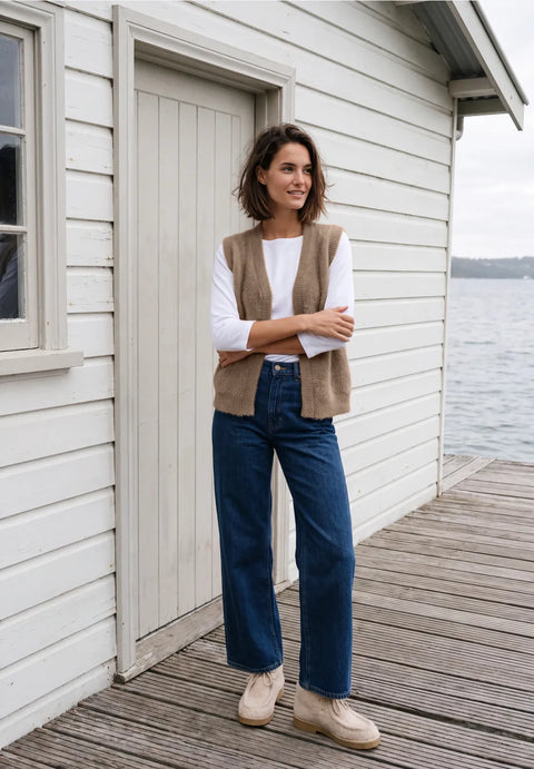 Cecil Feather Yarn Vest - creamy mocha