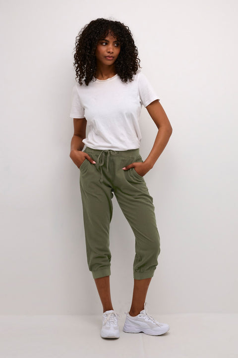 Kaffe Kanaya Capri Pants - Grape Leaf