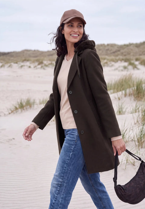 Cecil Wool Revers Coat with fir Inlay