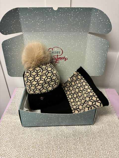 Jane Gift Box Hat & Snood Set Black/Cream