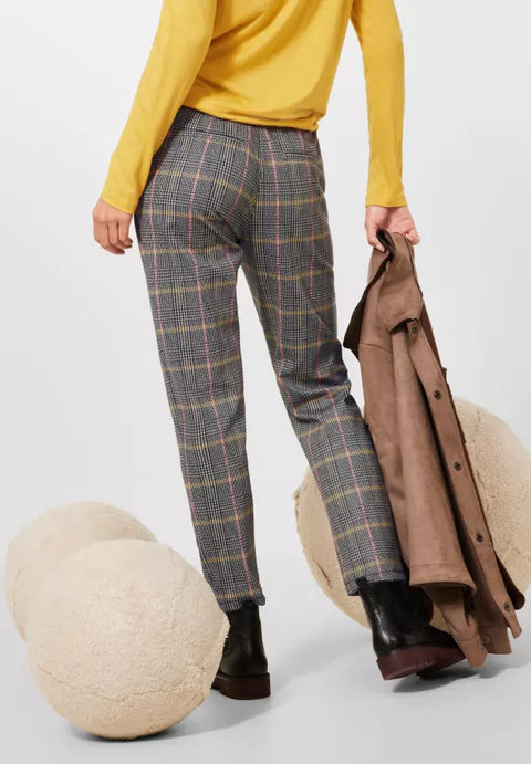 Cecil Casual Fit Trousers in Prince of Wales Check