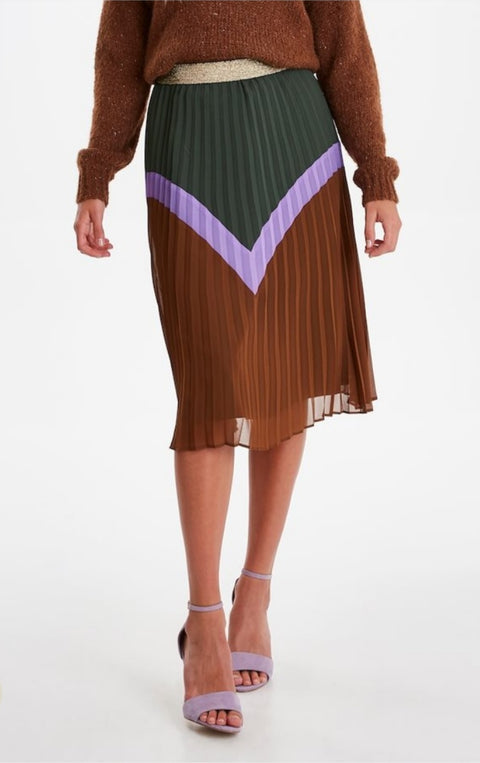 Ichi Pleated Olive V Pattern Skirt