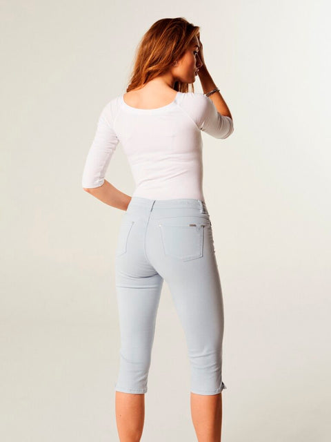 Magic Fit CRO Capri Jeans - White